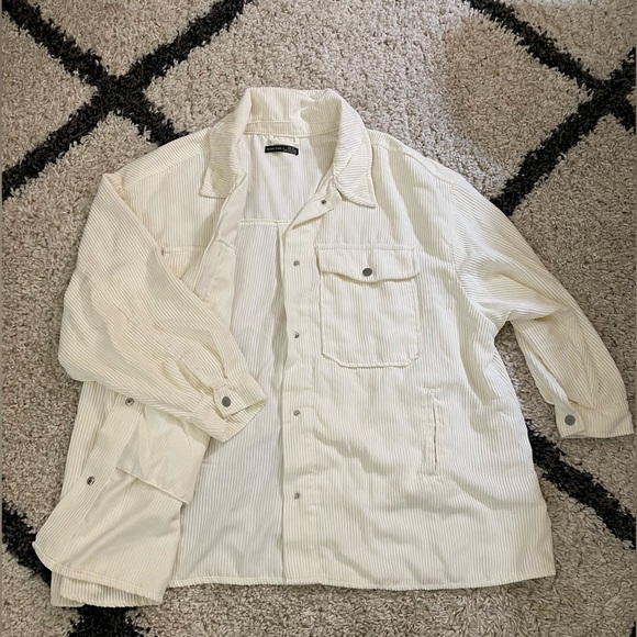 Black Tape Corduroy Shacket in cream - 3X - Picture 2 of 9